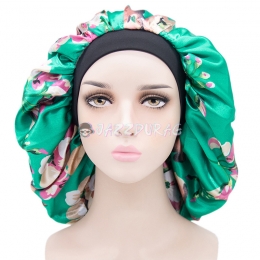 Bonnet en Soie Imprimé Vert